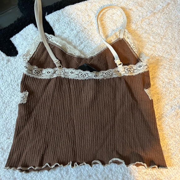 urban outfitters crop top - Picture 2 of 4